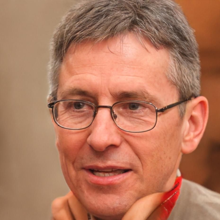 Portret Dominika Żółta, eksperta w interwencji kryzysowej