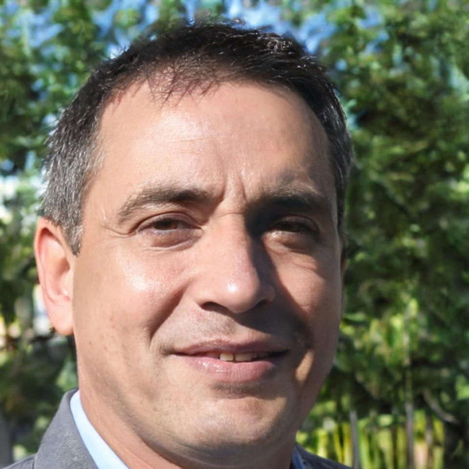 Portret Michała Górnego, eksperta w dokumentacji przypadków